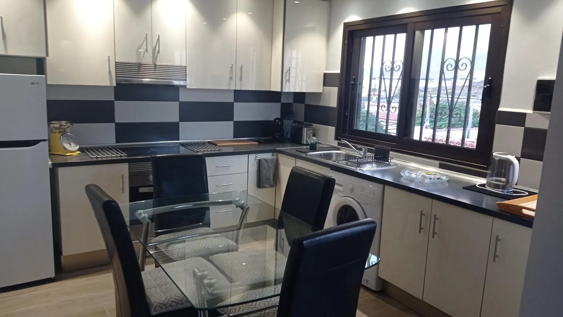 아파트 Apartamento Ama Tenerife Grande Terraza 아로나